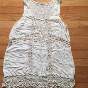 Maurices cute lacy top in size medium